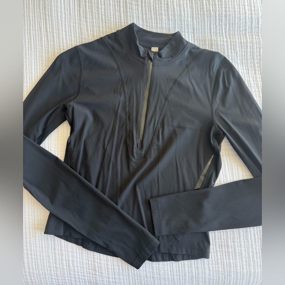 Black cropped ribbed LuLuLemon half-zip